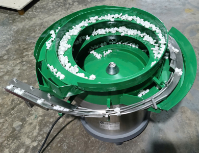 Bộ rung cấp chi tiết nhựa trắng