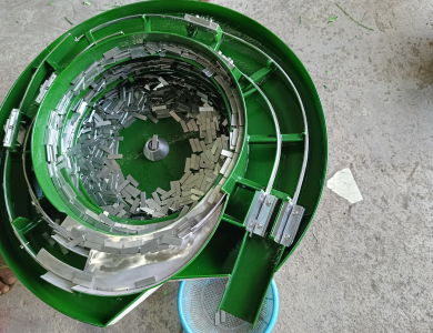 Phễu rung cấp chi tiết nhôm