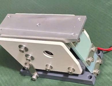 Đế rung thẳng (linear vibrating feeder)