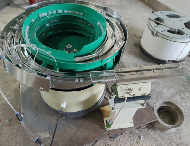 Phễu rung cấp chi tiết y tế