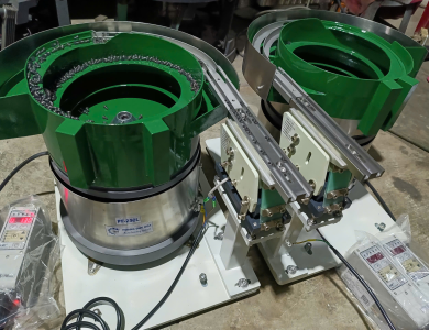 Phễu rung cấp vít lò xo