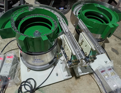 Phễu rung cấp vít lò xo