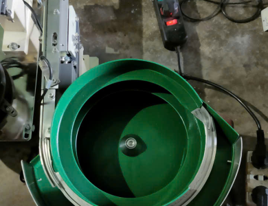 Phễu rung cấp vít M4