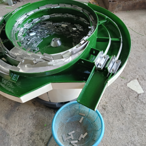 Phễu rung cấp chi tiết nhôm