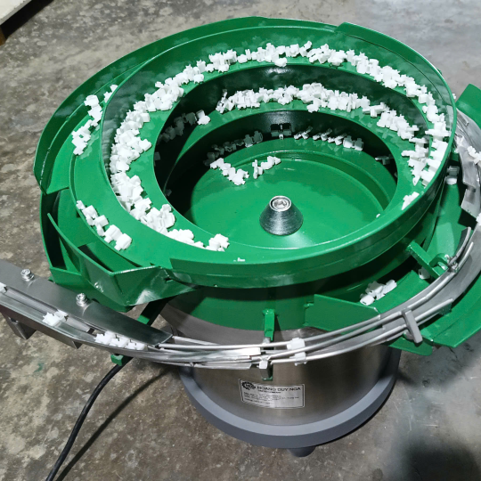 Bộ rung cấp chi tiết nhựa trắng
