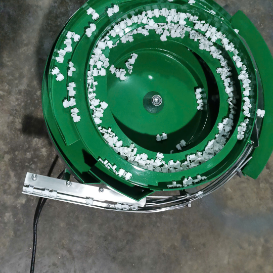 Bộ rung cấp chi tiết nhựa trắng