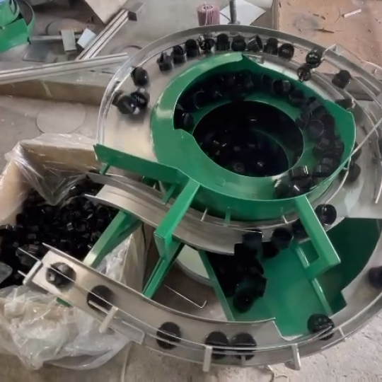 Bộ phễu rung cấp nắp tiêu 2 đường