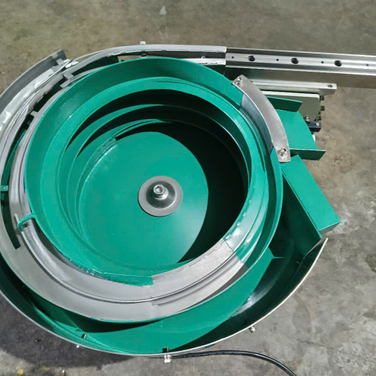 Phễu rung cấp chi tiết y tế
