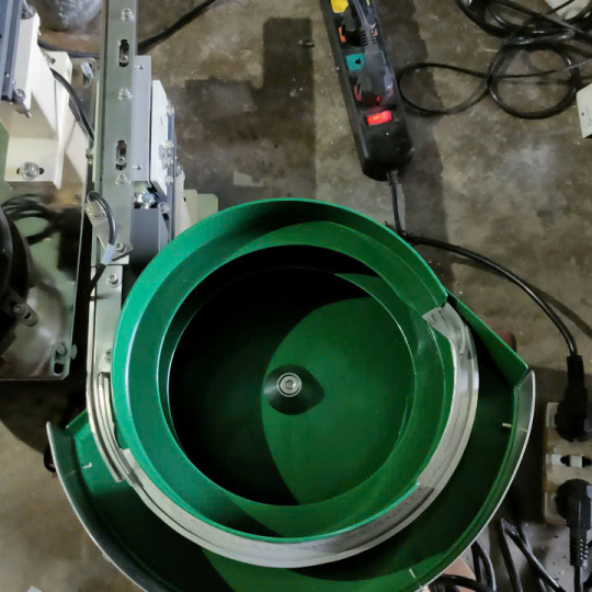 Phễu rung cấp vít M4